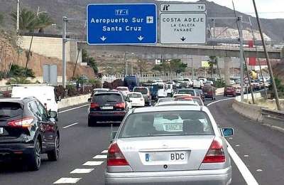 There are now more than 1.8 million vehicles on the roads in the Canary Islands