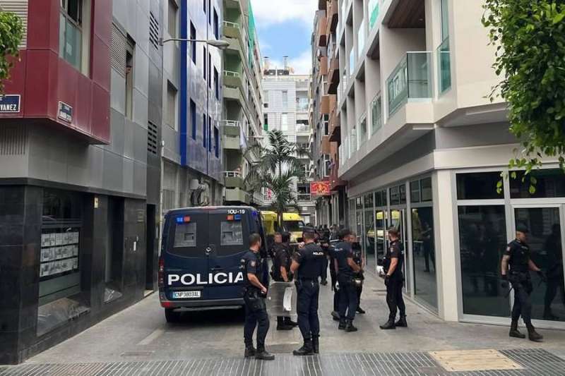 A bar manager in Gran Canaria dies after being stabbed in a brawl