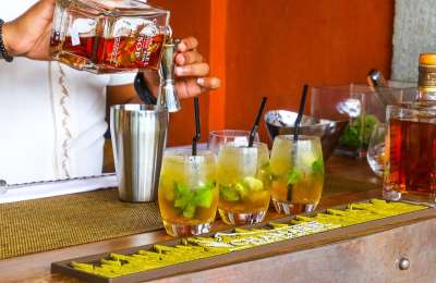 Tips for starting a successful bar or liquor store 