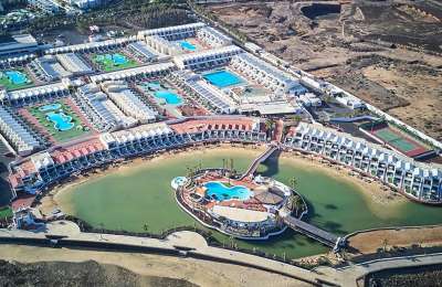 Bankrupt hotel complex in the Canary Islands is being sold at auction
