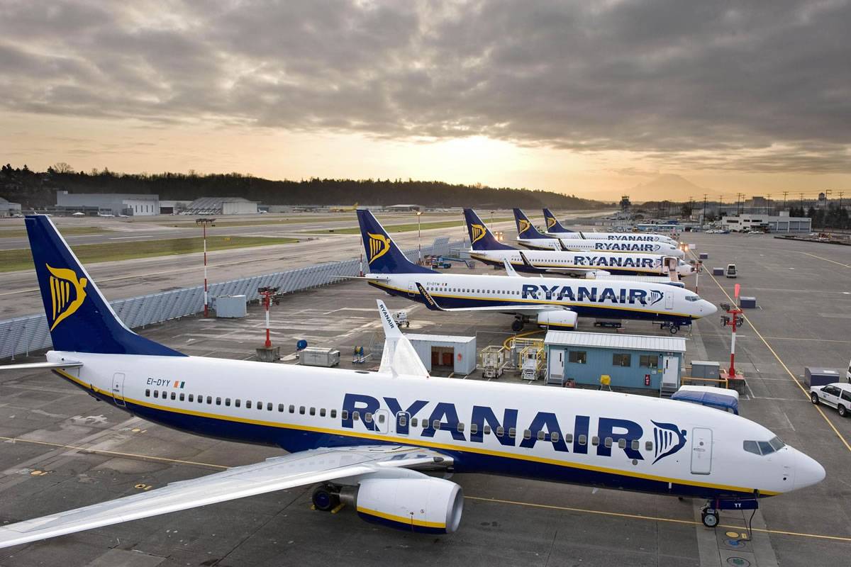 Ryanair cancels 400 flights as French air traffic controllers go on strike