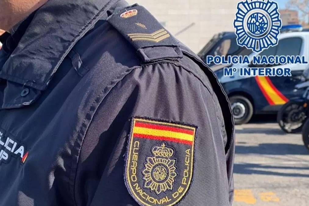 A naked woman is found dead at home in Las Canteras