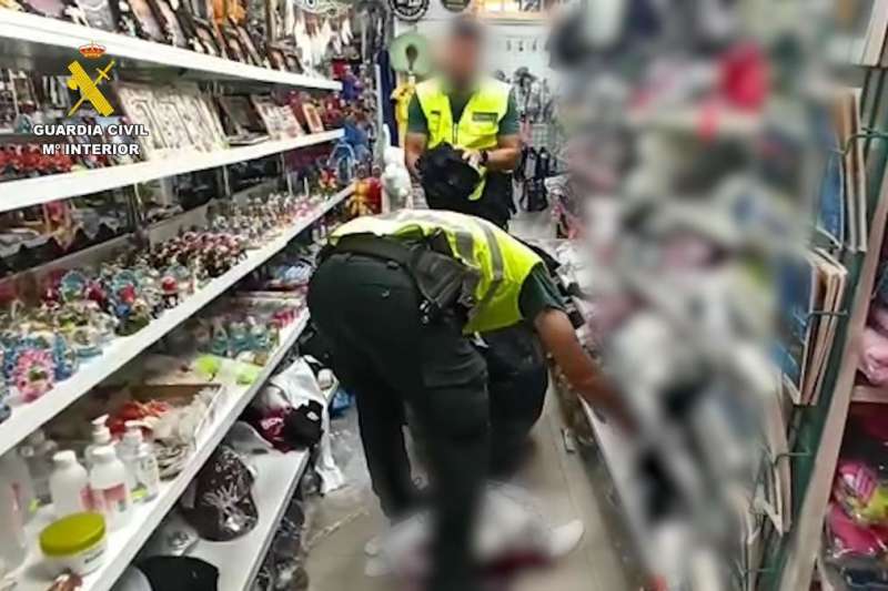 VIDEO: Police raid more shops and seize over 4,400 items of counterfeit items