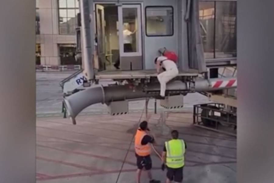 VIDEO: Passenger falls off air bridge trying to get to plane that he was late for