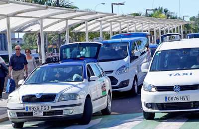 Nearly 100 taxi drivers in Tenerife have already registered with Uber 