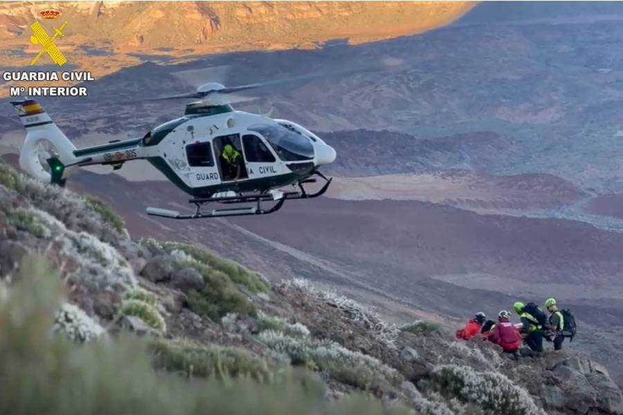VIDEO: Drill on Mt Teide turns into a real emergency rescue