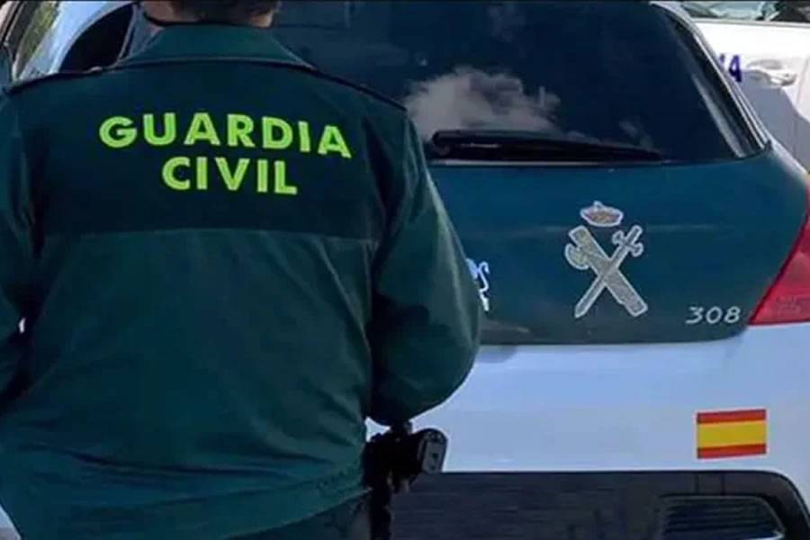 Woman arrested in south Tenerife for 13,000 euro mobile phone scam