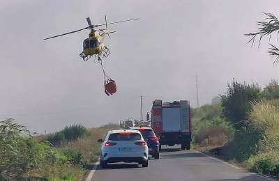 An outbreak of forest fire in Tenerife now covers ten acres 