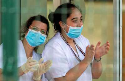 The Government will approve no more masks in hospitals and chemists today