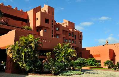 Hotel in Costa Adeje is evacuated because of a bomb scare