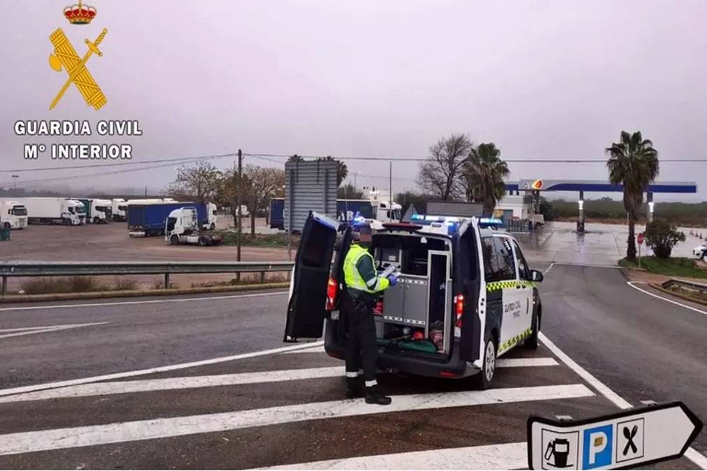 Man arrested for running over a policeman at a breathalyzer checkpoint
