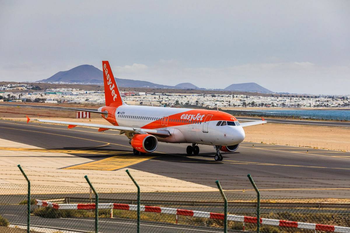 EasyJet asks 19 passengers to get off a plane in Lanzarote before leaving for Liverpool