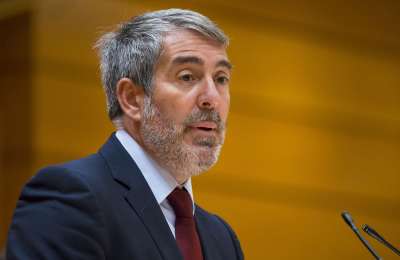 Fernando Clavijo is officially sworn in as president of the Canary Islands