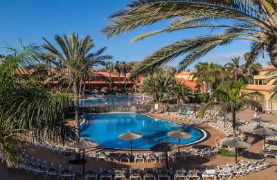 Seven hotels were sold in the Canaries for 174 million euros in the first half of 2023