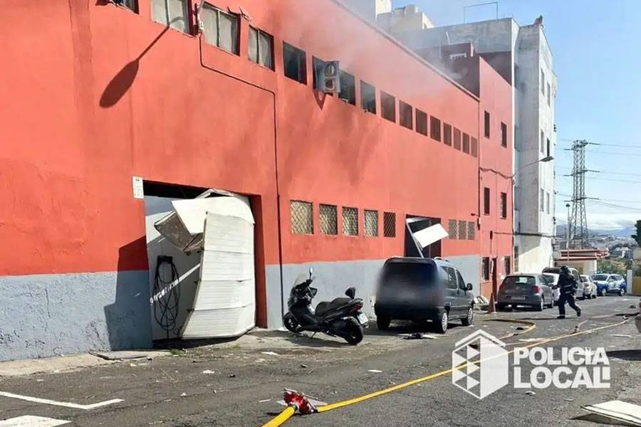 A man is seriously injured in an explosion in Tenerife