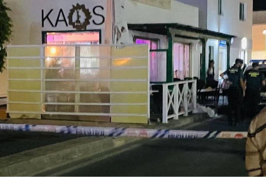 A 40-year-old man is killed in a knife attack over a mobile phone in Playa Blanca