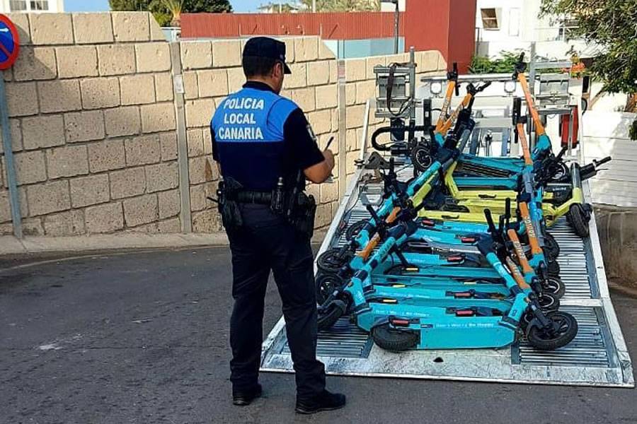 The Local Police removed 270 electric scooters from public roads in Arona during July