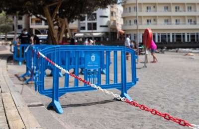 El Medano beaches are closed again on the hottest day of the year due to contamination
