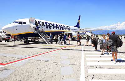 Ryanair warns flight prices will go up if AENA increases airport fees