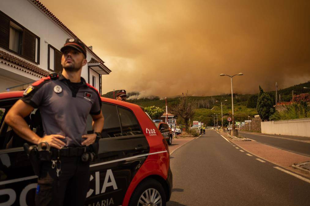 People are trying to access prohibited areas to take photos of the devastation from the fire
