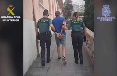 VIDEO: Two people caught burgling a house in Tenerife that was empty because of the fire