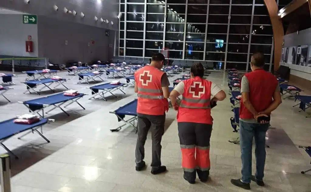 Thousands of Brits 'stranded' at Tenerife airport due to the problems in the UK