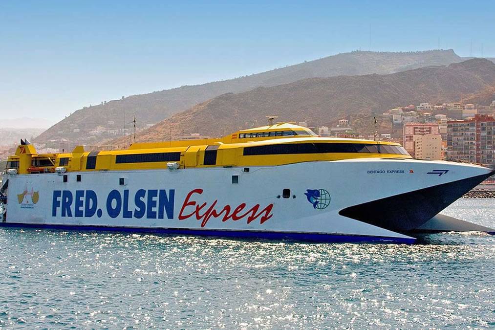 Woman saved from cardiorespiratory arrest on a ferry to Gran Canaria