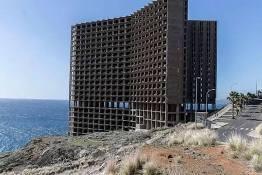 Demolition contract awarded for hotel 48 years after it was abandoned