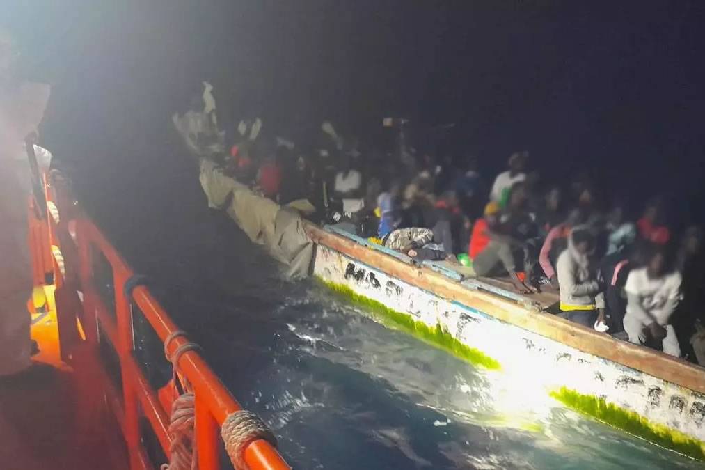 Maritime Rescue intercept 363 migrants in three boats near Tenerife and Gran Canaria