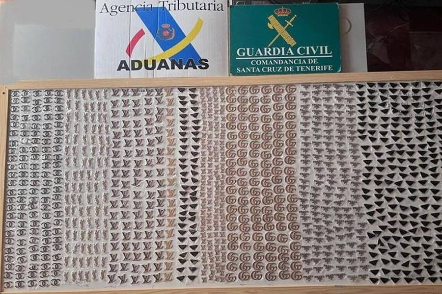 Authorities confiscate 2,400 counterfeit luxury brand logos in Tenerife