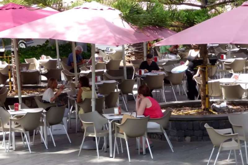 Prices in bars and restaurants have gone up more in the Canaries than anywhere else is Spain