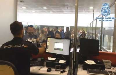 Alleged police fraud jeopardizes entry of British tourists at Lanzarote Airport