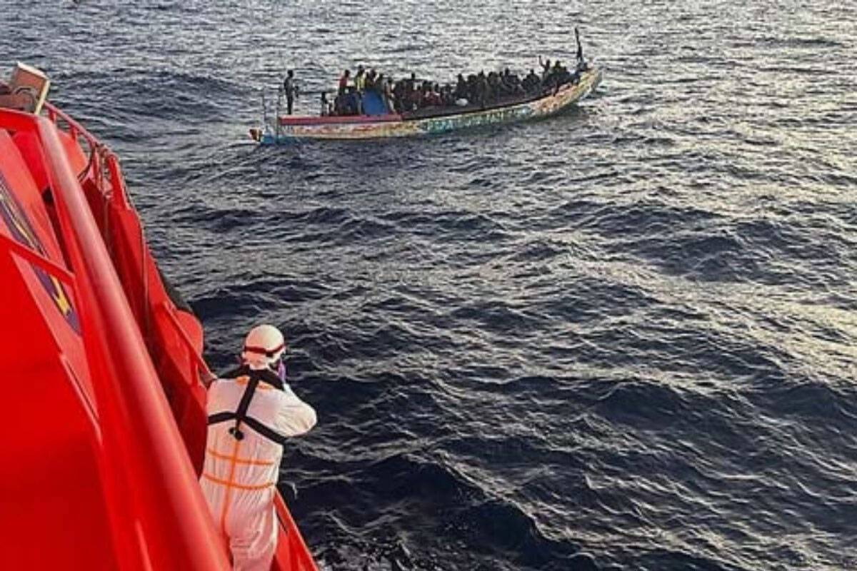 A boat with a seriously ill child onboard is intercepted by Los Cristianos