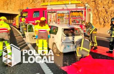 Dramatic accident in Tenerife: Lorry sheds load and damages three vehicles