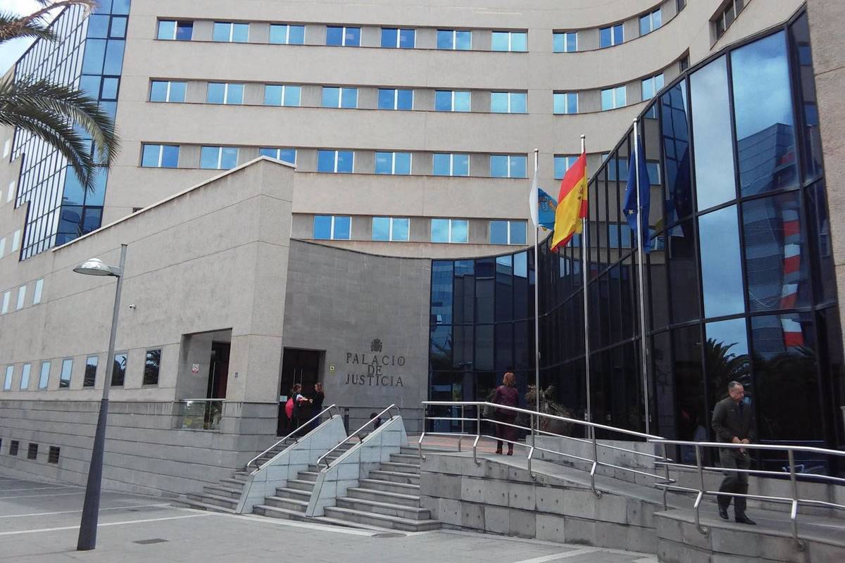 Prosecution wants 15 years for three people who used a cannabis club as a front for drug dealing