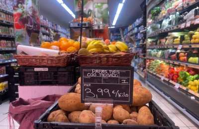 The price of potatoes drops by 40% as British market reopens