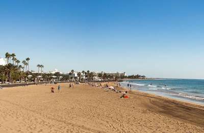 Woman dies after collapsing in the waters off Los Pocillos Beach