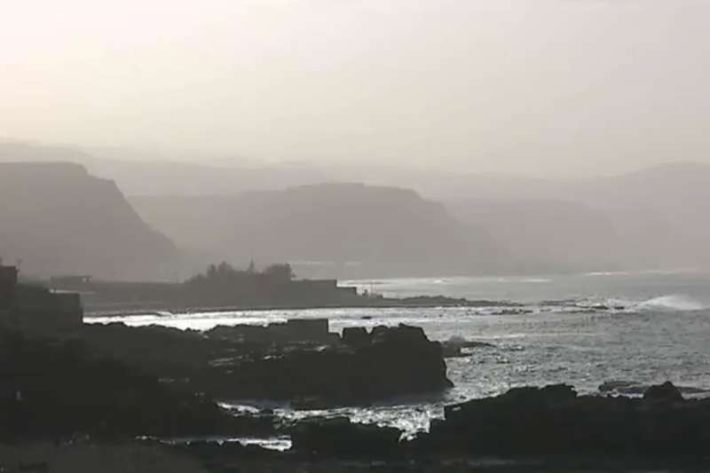 Met office issues weather warnings for a Calima in the Canary Islands