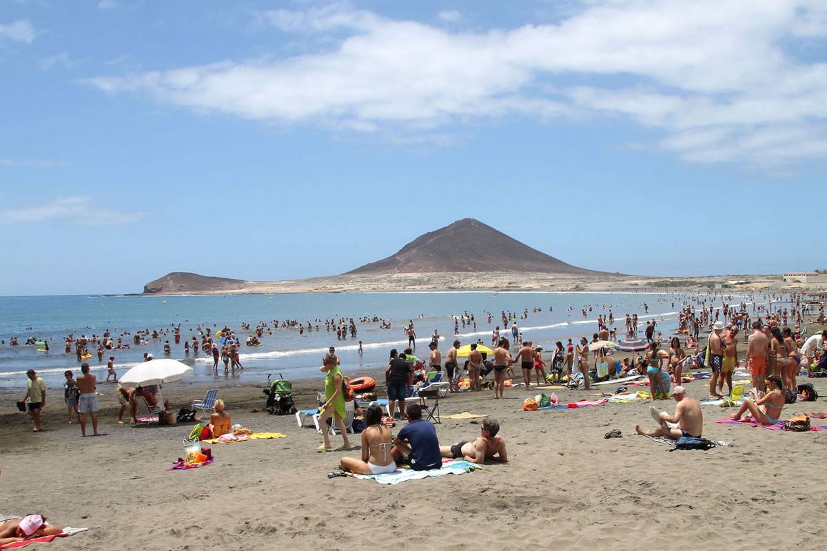 El Medano beaches reopened in the south of Tenerife