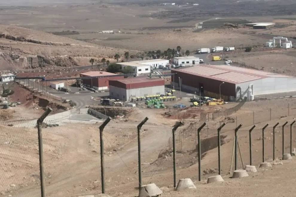 Worker found dead buried in glass recycling mountain in Lanzarote