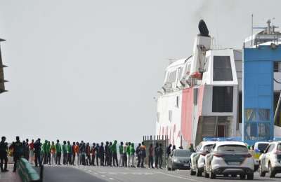 333 unaccompanied foreign minors are transferred from El Hierro to Tenerife and Gran Canaria