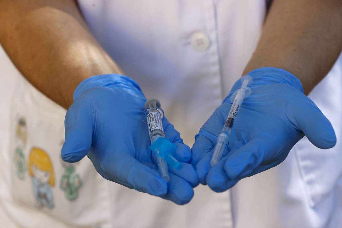 You can now book an appointment for flu and COVID jabs in the Canaries