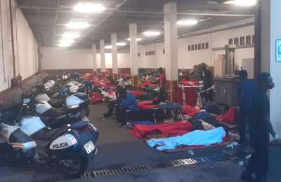 120 migrants forced to sleep in the garages of the South Tenerife Police Station