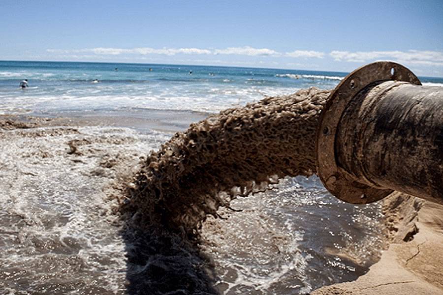 The Canarian Government are using divers and drones to detect illegal discharges