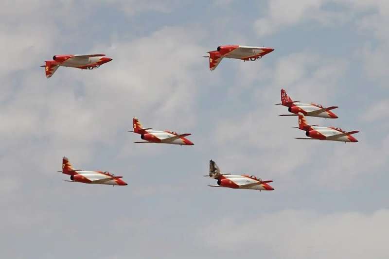 Historic air show soars into Tenerife for the first time ever