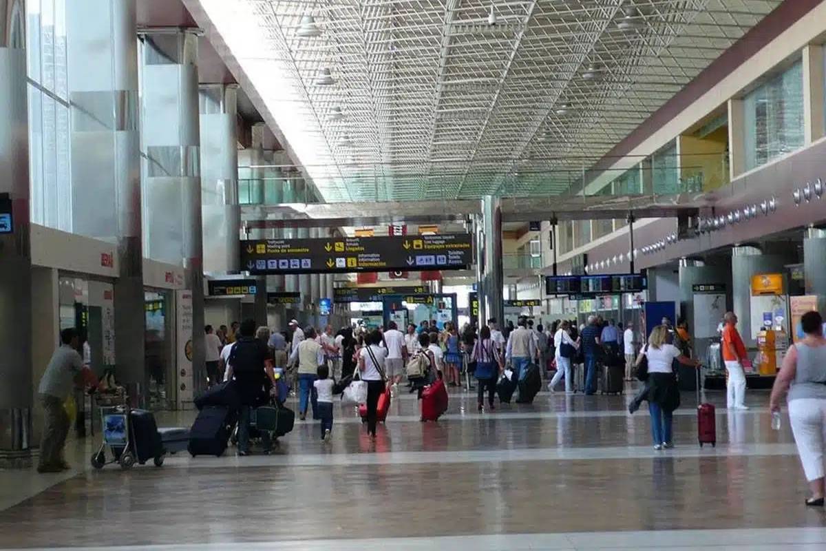Over 10 million international passengers visited the Canary Islands this year