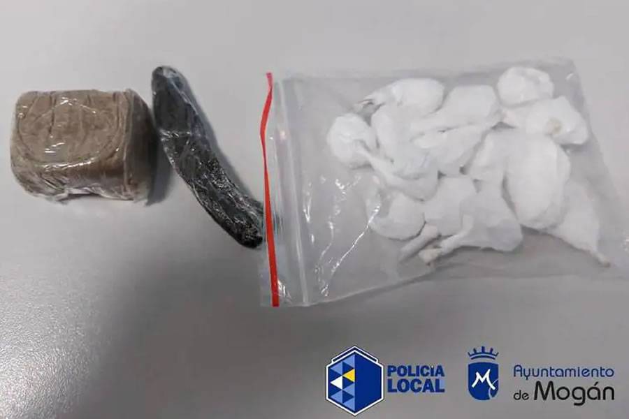 Drug dealer apprehended in Puerto Rico in possession of cocaine and hashish