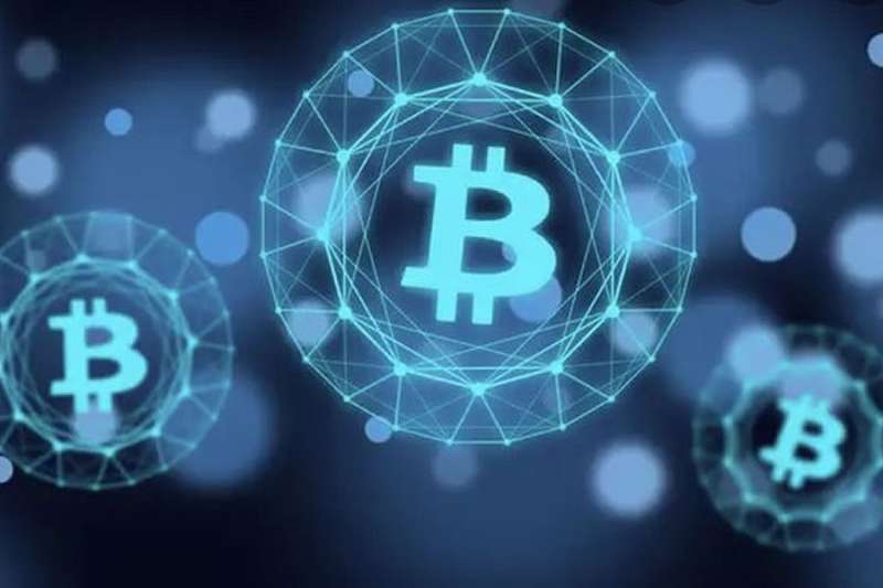 Spendable cryptocurrencies anytime, anywhere: The Bitcoin-TenX synergy
