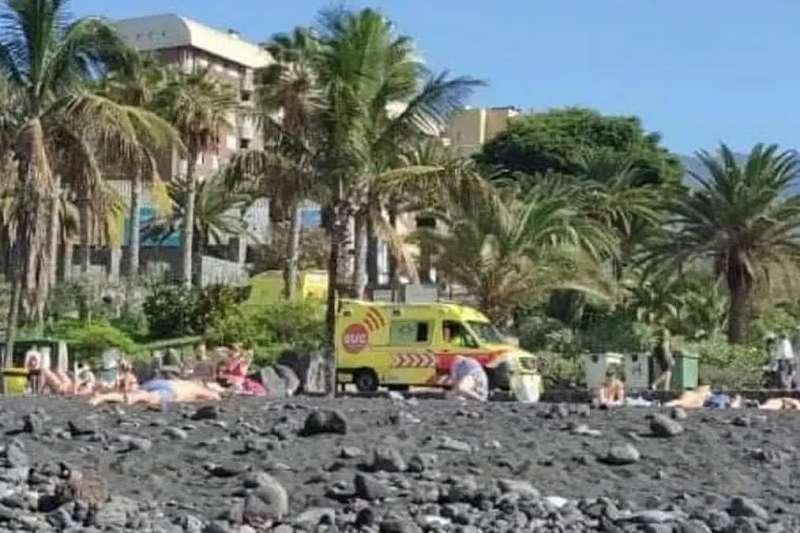 A man dies tragically on a beach in Tenerife