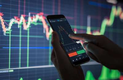 Safeguarding Your Investment: Managing Risks in Online Trading